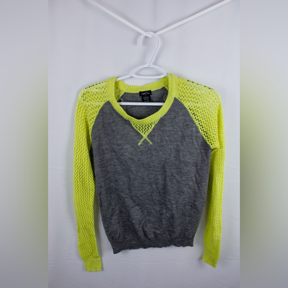Rue21 long sleeve shirt. Size small